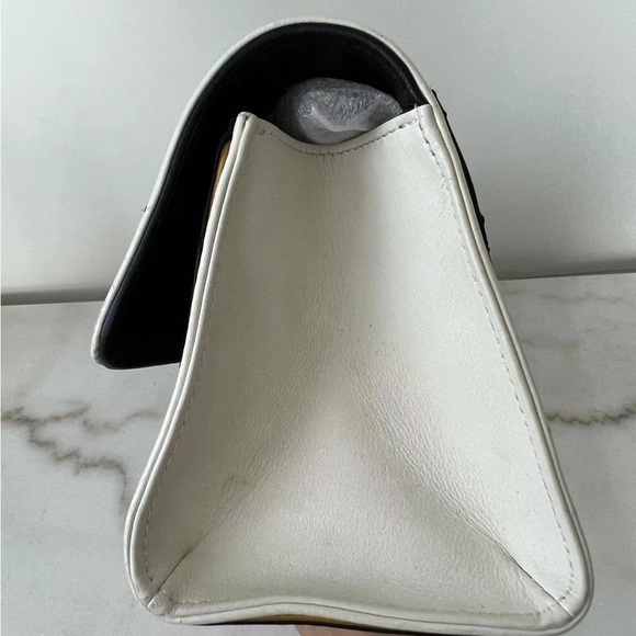 Sold - Picture 4 of 8